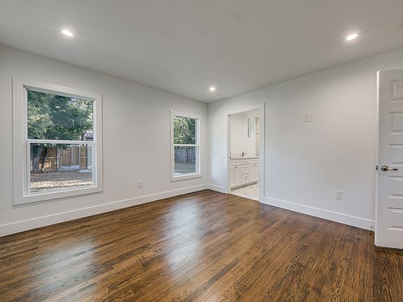 2nd image of 9046 Forest Hills Blvd
