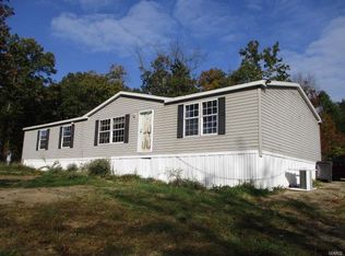 10460 Skyline Dr, Cadet, MO 63630