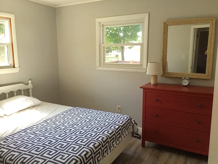 29 Center Beach Ave — Photo 6