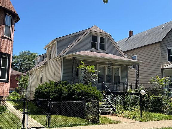 2nd image of 9427 S Champlain Ave