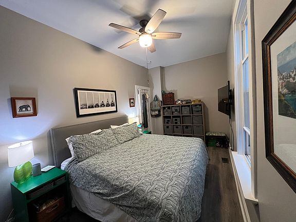 4th image of 2130 W Cuyler Ave #1