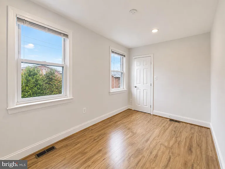 2851 Robinson Pl SE — Photo 16
