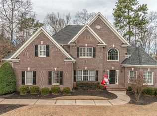 945 Sentry Ridge Xing, Suwanee, GA 30024