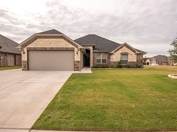 2nd image of 2046 Clive Dr