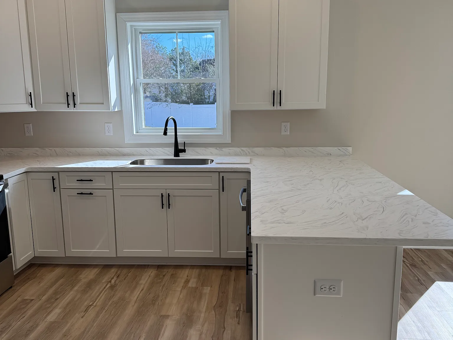 3 bed, 2.5 bath, 1800 sqft, $2,475 — Photo 4