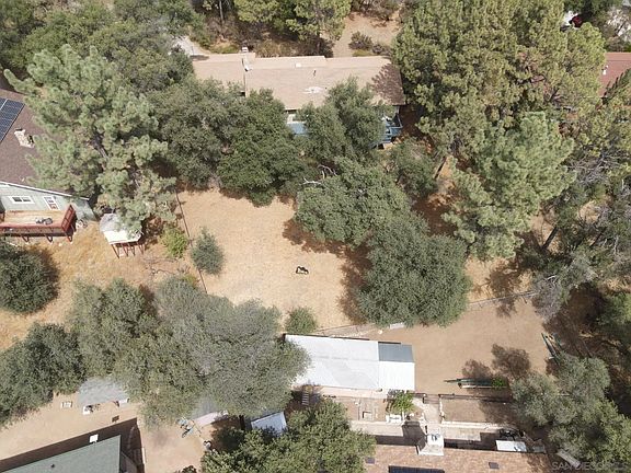 5th image of 8076 Pine Blvd
