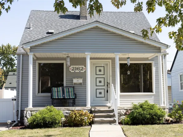 2162 Schultz St, Lincoln Park, MI 48146