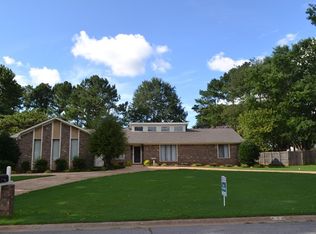 120 Kensington Dr, Florence, AL 35633