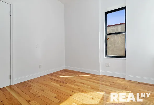Rented by REAL New York | media 15