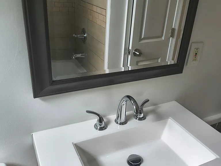 1008 E Lake Ave — Photo 9