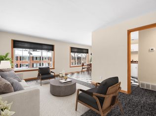32718 Grand River Ave UNIT B10, Farmington, MI 48336