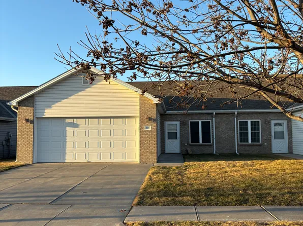 3870 Ballard Ct, Lincoln, NE 68504