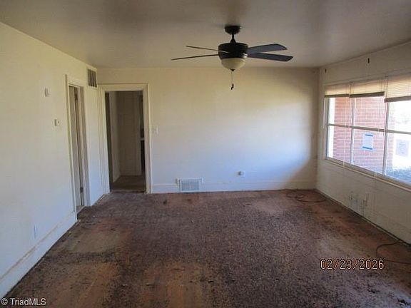 5th image of 319 Western Blvd