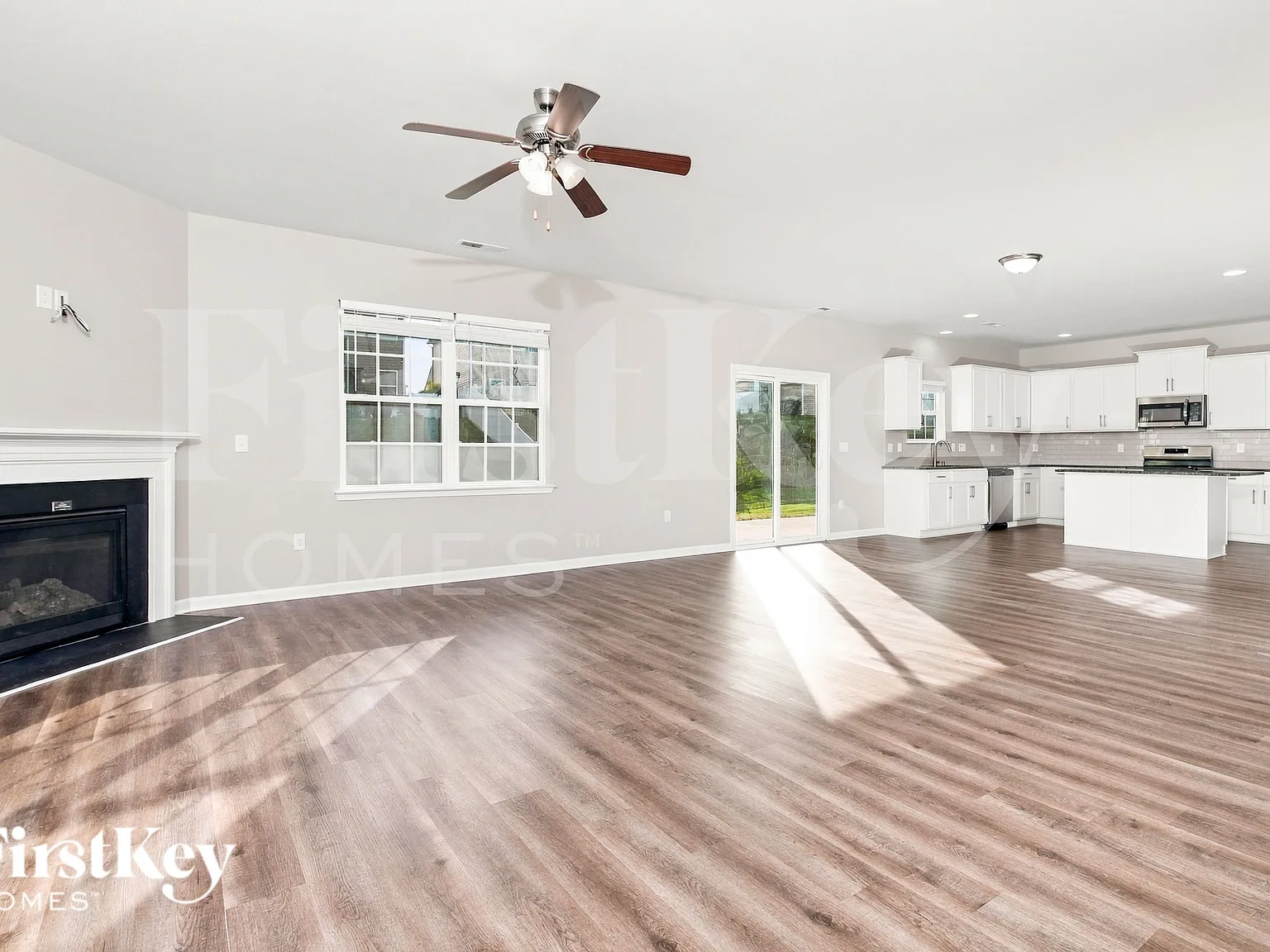 5 bed, 3.5 bath, 3187 sqft, $2,730 — Photo 2