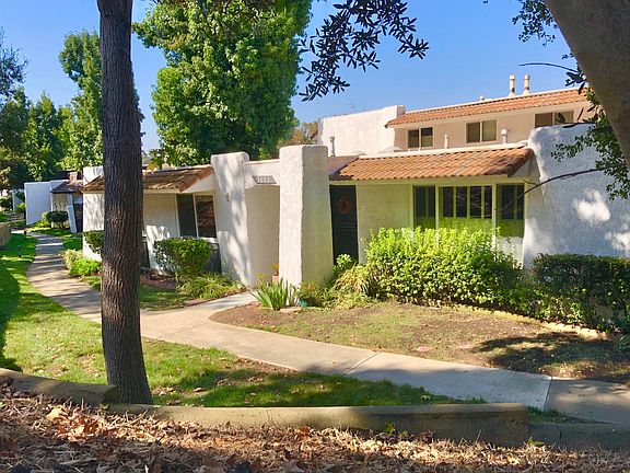 2nd image of 3662 Summershore Ln