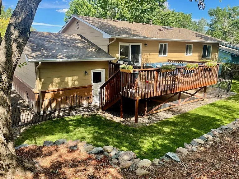 739 Cardinal St — Photo 3
