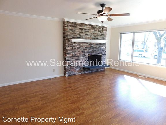 4th image of 2635 Latham Dr