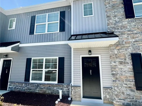 1411 Greenview Dr, Bethlehem, PA