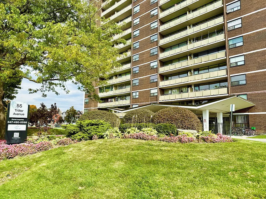 55 Triller Avenue — Photo 3