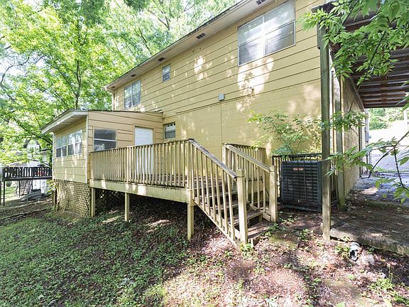 3rd image of 4009 Saint John Ln NW