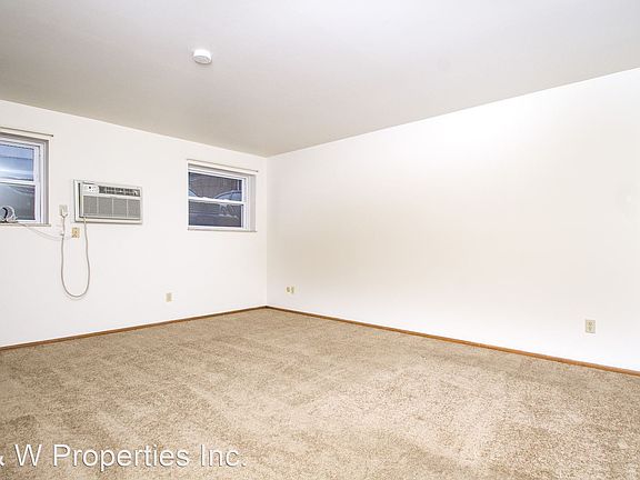 3rd image of 72 Hamilton Park APT C02