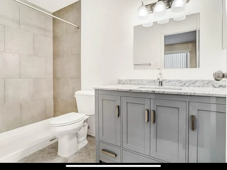 1644 Lomaland Dr #108 — Photo 10