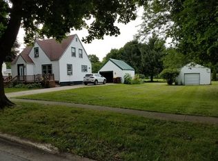 406 W Navaho Ave, Shabbona, IL 60550