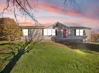 324 Lawless Ln, Jamestown, KY 42629