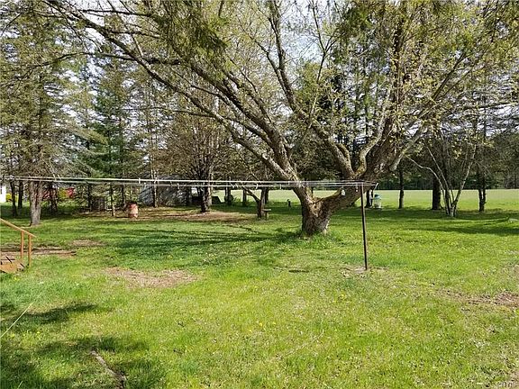 3rd image of 6486 Pine Grove Rd
