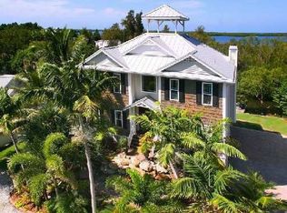 11 Boots Point Rd, Terra Ceia, FL 34250