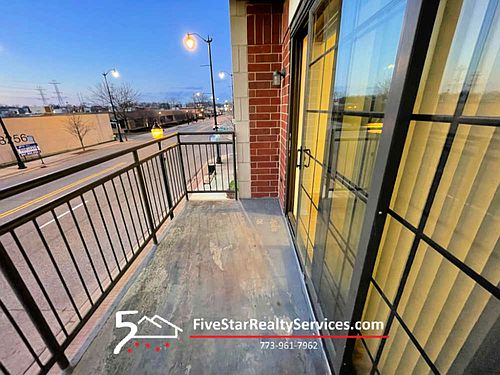 4th image of 8255 Skokie Blvd #207