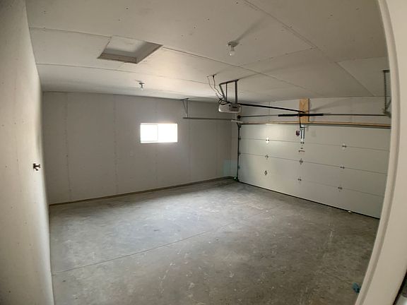 4th image of 1701-1919 Johnson Dr S #1831