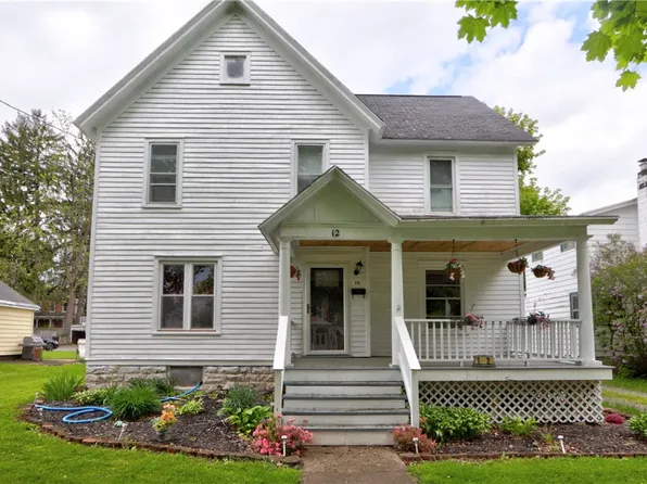 12 W Elizabeth St, Waterloo, NY 13165