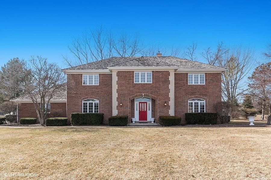 1st image of 15 James Dr