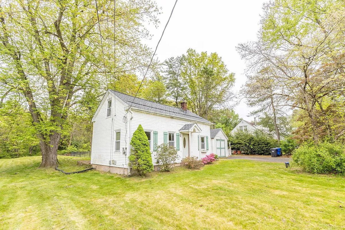 Building Photo - 257 Scantic Rd