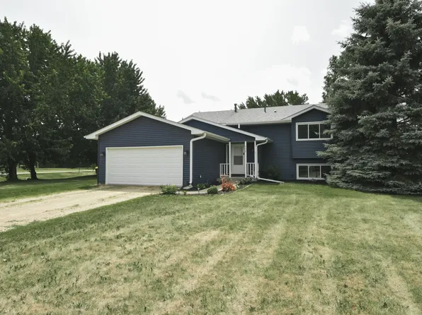 4498 200th St E, Farmington, MN 55024