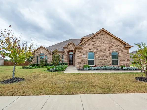 206 Castle Creek Dr, Red Oak, TX 75154