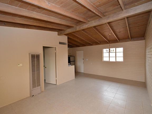 4th image of 2939 N Flanwill Blvd