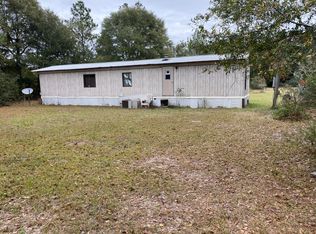 5120 Pasco Broxson Cir, Holt, FL 32564