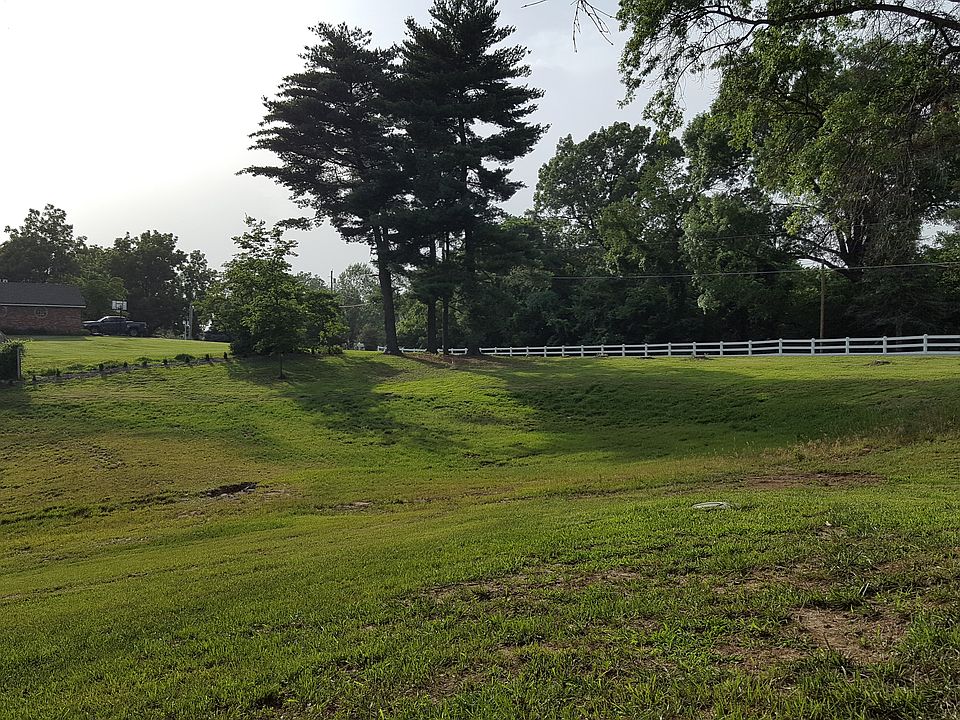 2nd image of 255X Bluffwood Dr