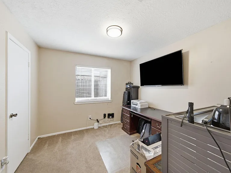 411 Forest Hills Dr — Photo 8