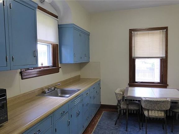 5th image of 307 N 5th St