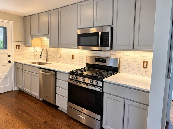 4055 S Hazel Ct, Englewood, CO 80110