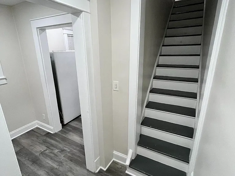 28 Victoria Ave #A — Photo 8
