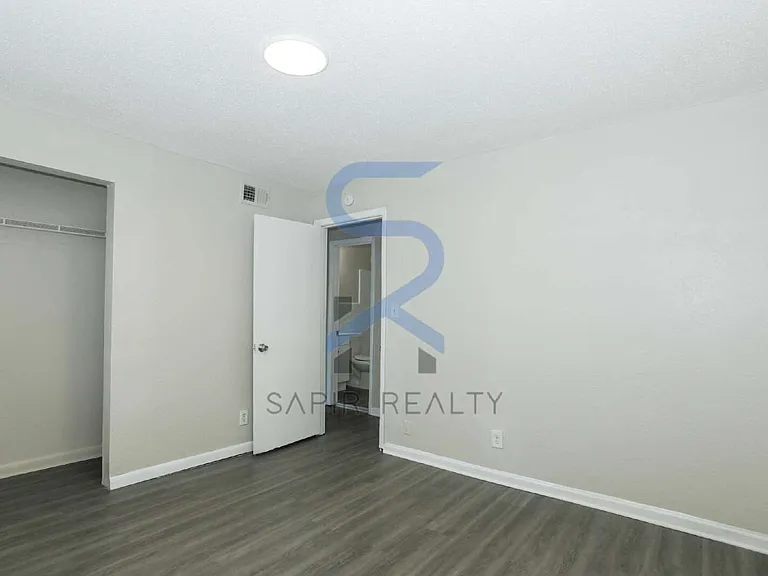 2065 Alison Ct SW #7 — Photo 8