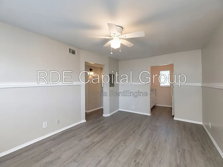 2408 Meyers St #104 — Photo 7