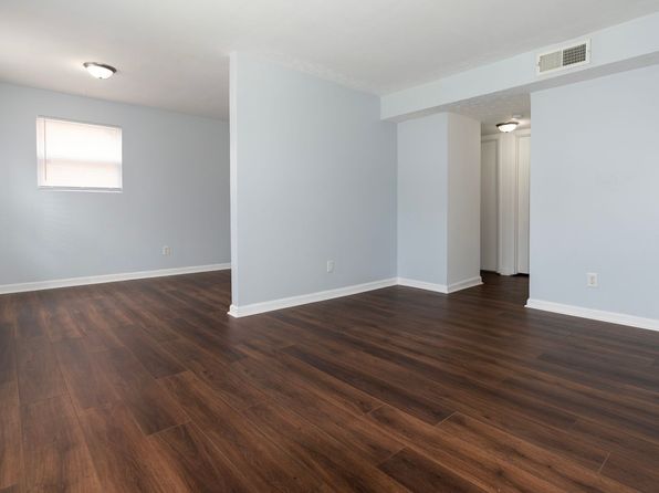 1704 Valley Forge Way #1