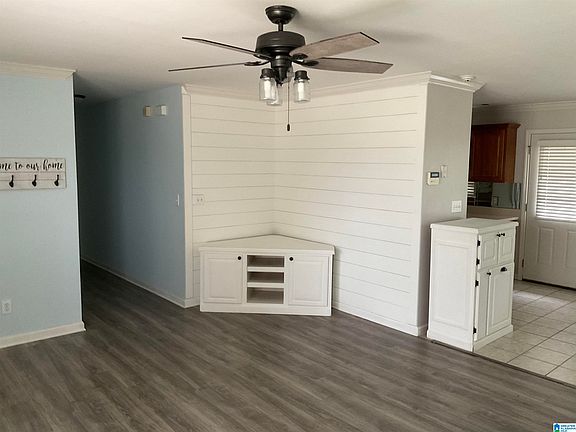 5th image of 50 Hillcrest Ln