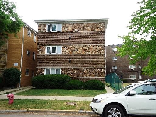 1st image of 4830 N Linder Ave APT 3C