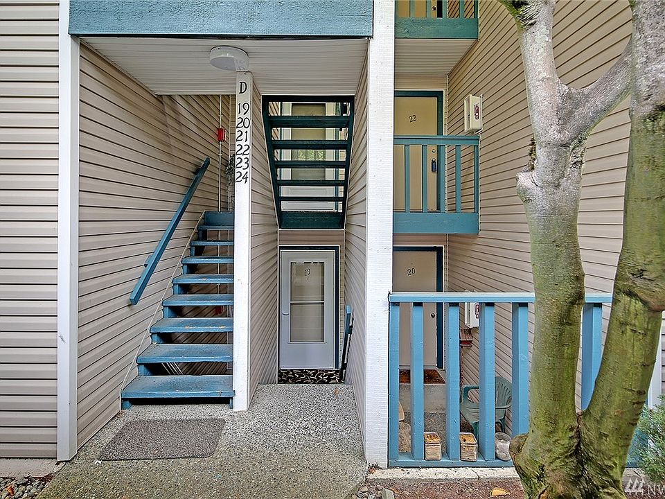 1st image of 17431 Ambaum Blvd S Unit D22
